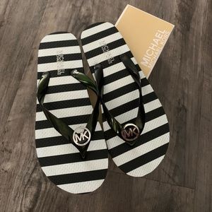 BRAND NEW Black and White Michael Kors Sandal
